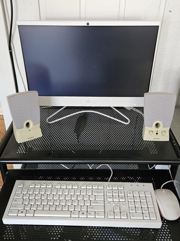 HP Monitor, Keyboard, Speakers & Mouse