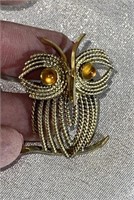 Adorable Vintage Owl Pin Brooch