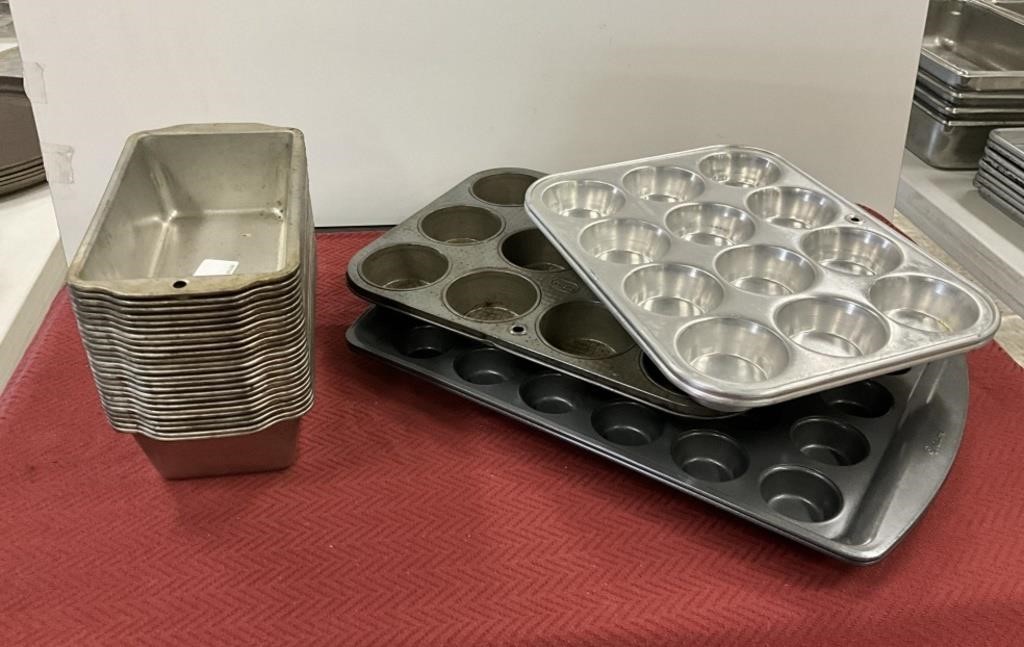 5 Muffin Tins & 25 Bread Pans
