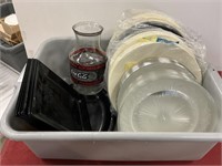 4 pks 10” plastic plates w/ bussing tub