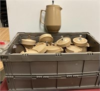 10 coffee servers w/ crate