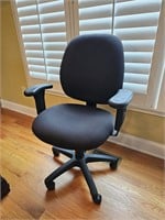 adjustable rolling office chair