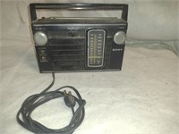 Vintage Radio  "WORKS"