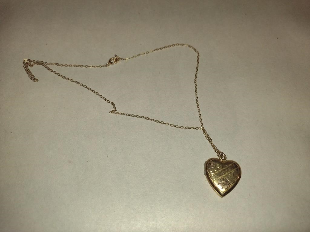 Chain and Heart Necklace