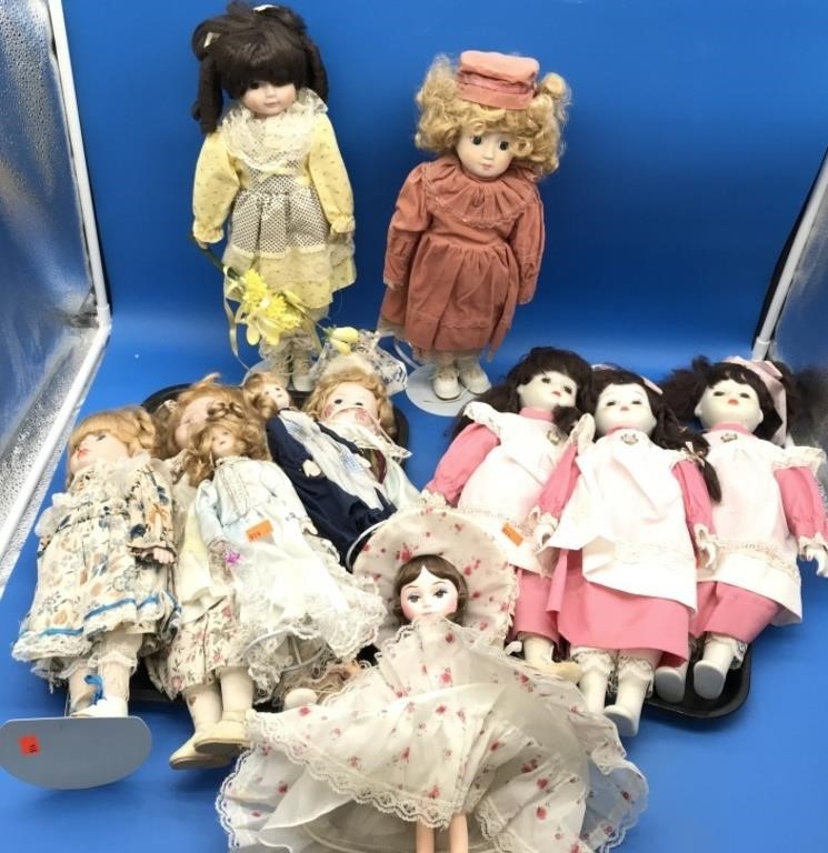 Large Collection Of Vintage Porcelain/Cloth Dolls