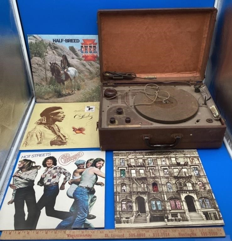 Vintage Recordette Record Player with Albums