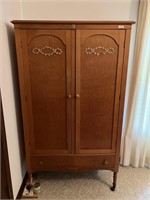 READ Antique Tiger Oak Wardrobe Armoire Cabinet -