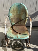 Vntg metal chair