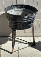 Antique wash tub w/ stand 22x 31