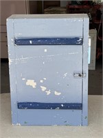 Vintage medicine cabinet - 21 x 15 x 7