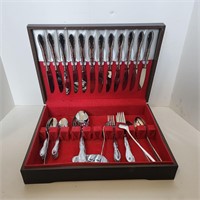 Silverware assortment with case