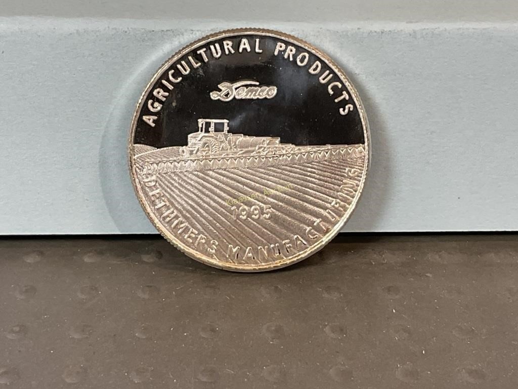 1995 Demco Troy ounce silver round, .999 purity