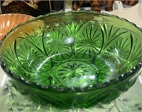 Green starburst bowl