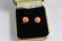 Pair of Coral Women Earrings