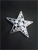 Liz Claiborne offset star brooch