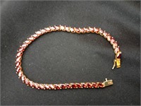 14k gold Garnet 8 inch bracelet 8g tw