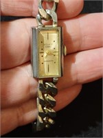 Ladies Bel-Air chain link watch, not tested at