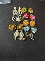 Vintage Jewlery Lot - Brooches and Earrings