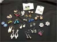 Great group of 22 pairs of fashion earrings. 1