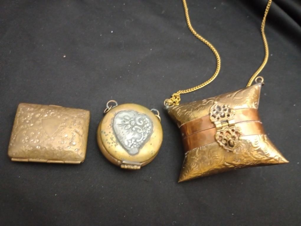 Vintage brass mini purses. All 3 are adorable