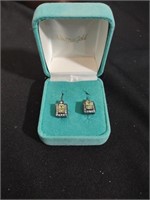 Eterna Gold pierced earrings in box
