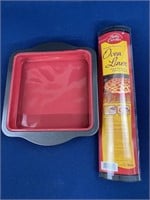 Silicone baking mold and Berry Crocker Reusable