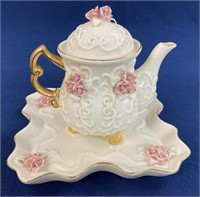 Teapot with underplate, 3D pink roses trimmed in