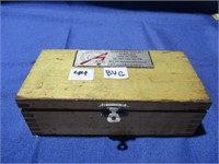 Box with metal plates