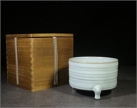 Chinese Guan Porcelain Tripod Censer