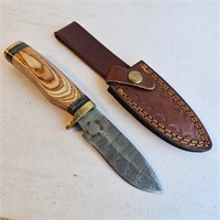 Damascus Knife w/ Leather Sheath