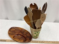 Wooden Kitchen Spoons & Board