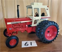 Another International IH 856 tractor