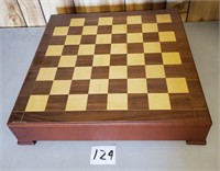 Loon Lake Pheasant vs Turkey Hunters chess set