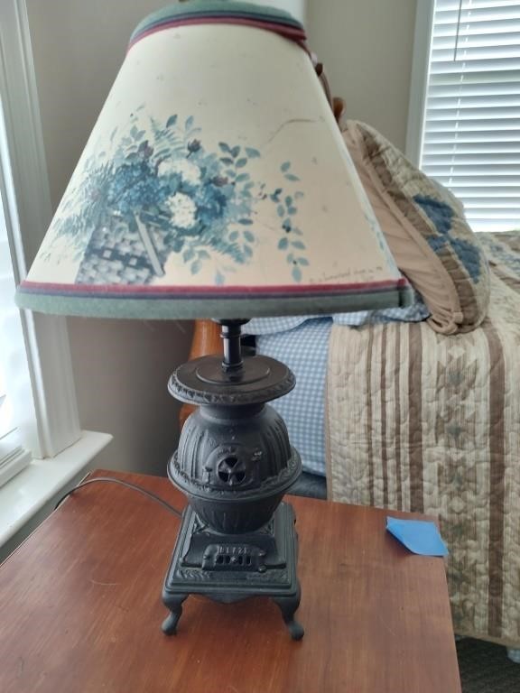 Pot Belly Stove Style Lamp