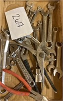 Mixed tool lot; wrenches; pliers & more