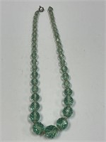 GREEN GLASS CRYSTALS NECKLACE