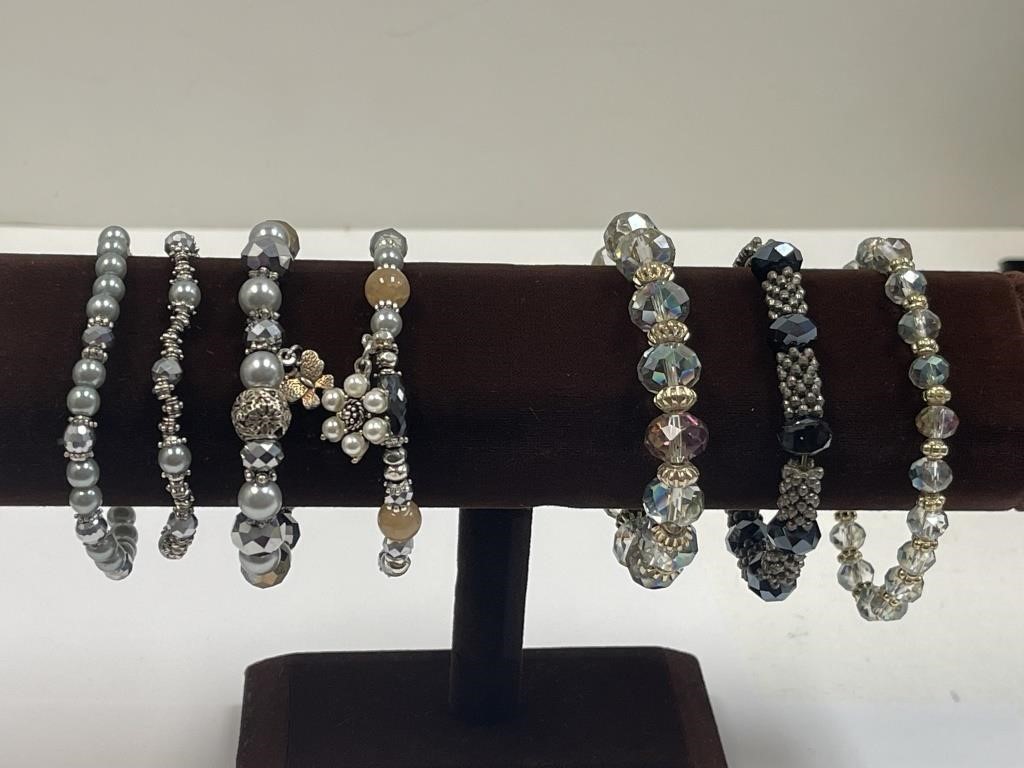 7 STRETCH BRACELETS WITH CRYSTALS