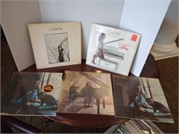 5 Carole King records. 2 copies of Tapestry, 1