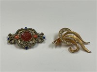 LOT OF 2 DECORATIVE BROOCHES