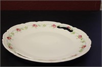 An Antique/Vintage Porcelain Dinner Plate