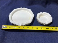 Milk ashtrays - set of 2