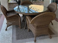 V - WICKER TABLE W/ 4 CHAIRS (Y3)