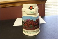 A 1989 Souvenir Beer Mug - Portland Meadows