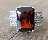 Faceted Emerald Cut Rd Stone Ring