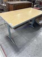 TABLE-48"LX24"W