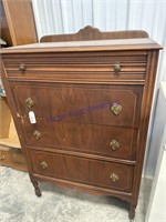 DRESSER ON WHEELS- 5 DRAWERS-46"TX17"DX32"L