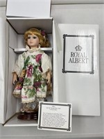 ROYAL ALBERT OLD COUNTRY ROSES COLLECTOR DOLL