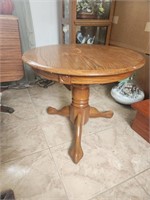End table 25" diameter 22" tall