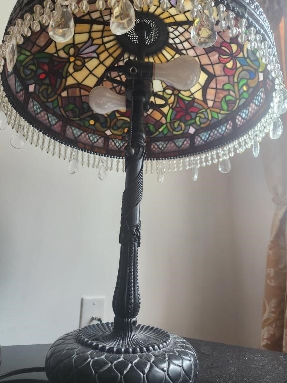 Heavy Table lamp - stained glass shade
