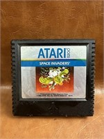 Vintage Atari 5200 Space Invaders Game